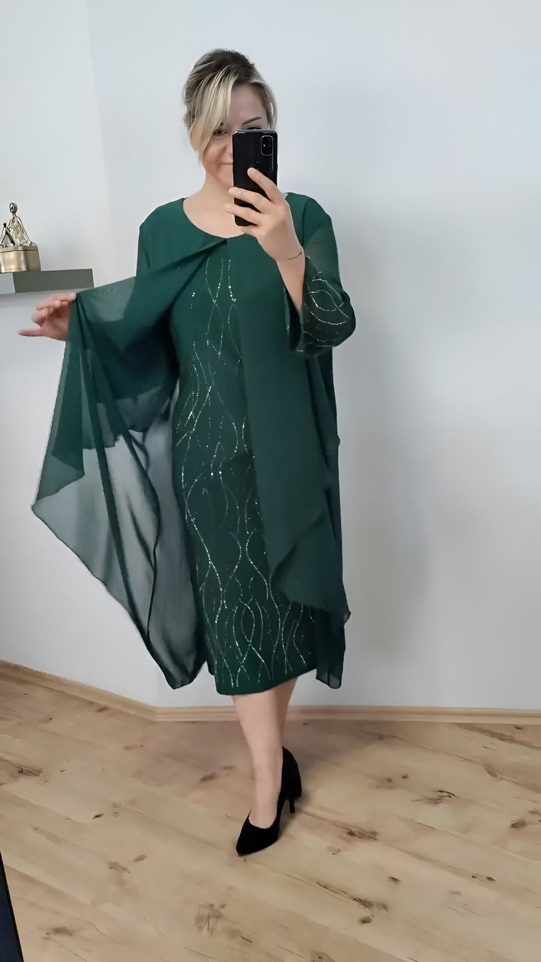 Claudia™ | Elegancka sukienka z płynna warstwą