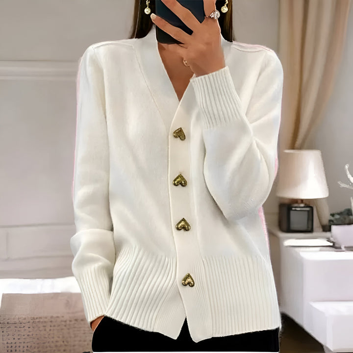 Ciara™ | Elegancki kardigan z serduszkowymi guzikami